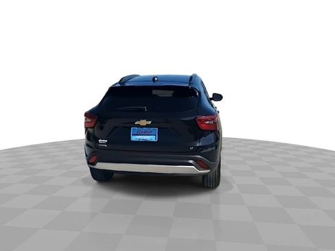 Used 2024 Chevrolet Trax LT image 7