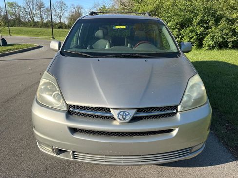 Used 2005 Toyota Sienna XLE Limited image 12