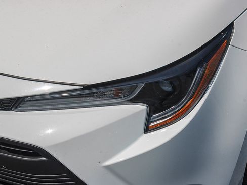 Used 2026 Toyota Corolla LE FWD image 6