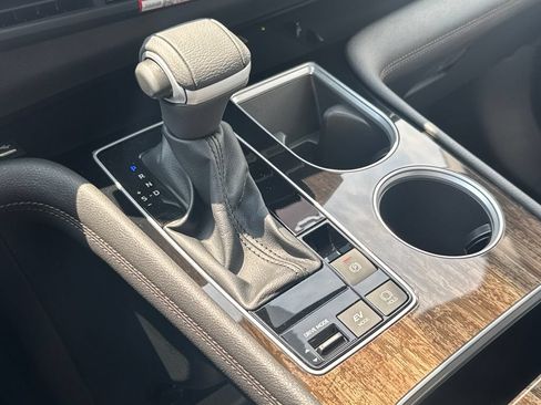 New 2026 Toyota Sienna Platinum AWD/4WD image 36