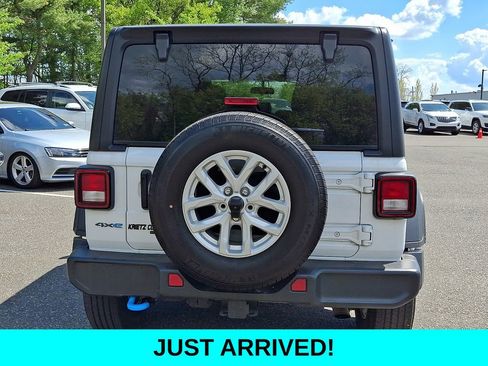 Used 2023 Jeep Wrangler Unlimited w/ Cold Weather Group image 5