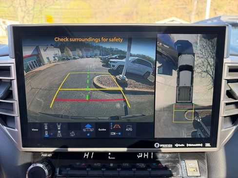 Used 2024 Toyota Tundra Limited image 21