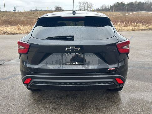 Used 2024 Chevrolet Trax RS w/ Driver Confidence Package image 4