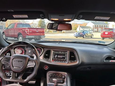 Used 2018 Dodge Challenger SRT Hellcat image 23
