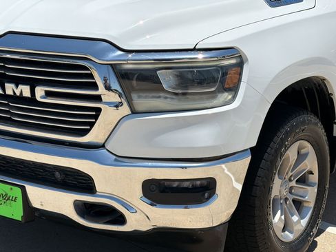 Used 2023 RAM 1500 Laramie AWD/4WD image 12