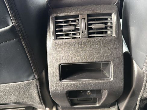 Used 2024 Mitsubishi Outlander SE AWD/4WD image 23