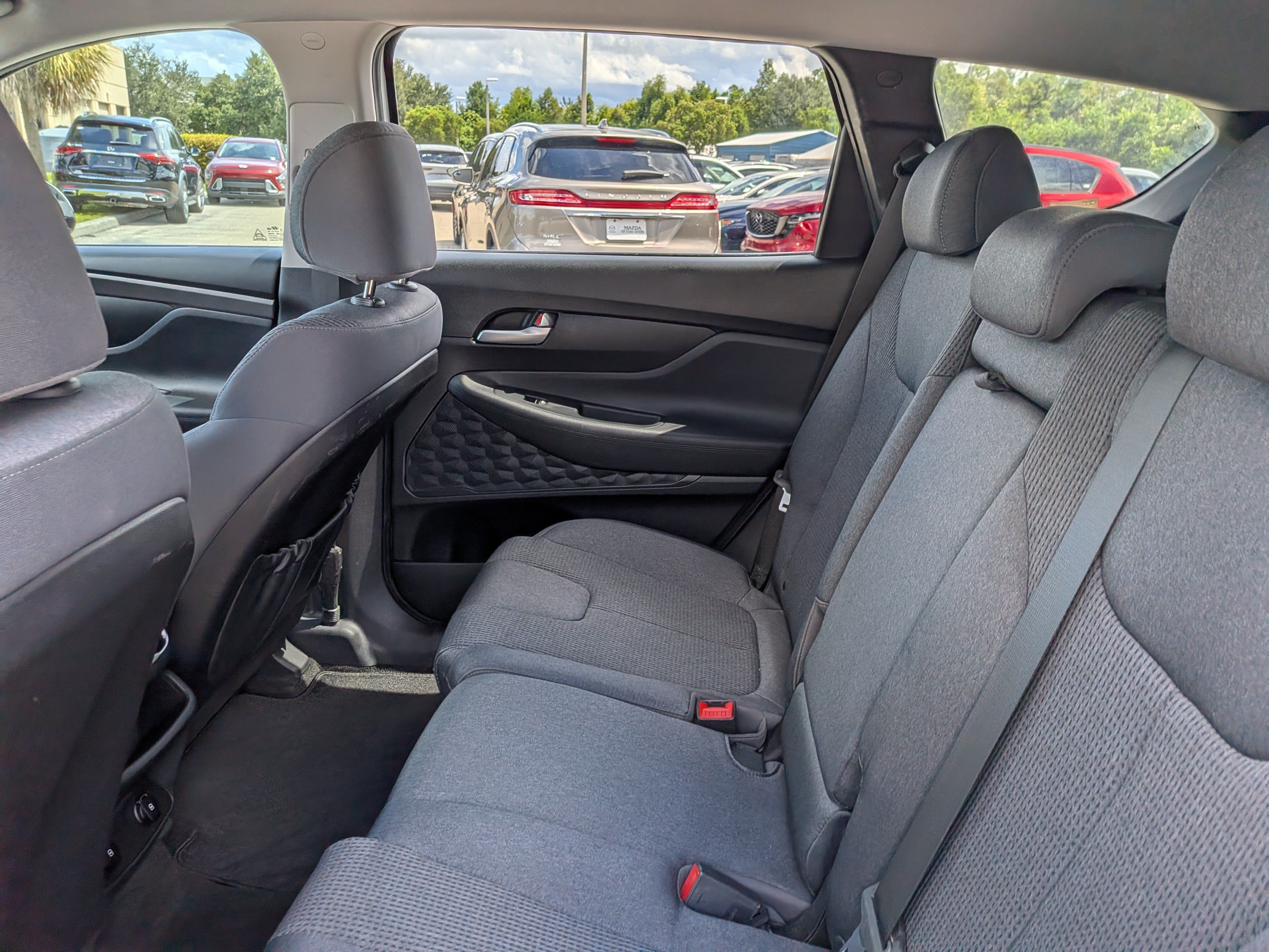 Used 2019 Hyundai Santa Fe SEL FWD image 14