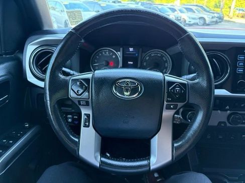 Used 2017 Toyota Tacoma Limited w/ Tow Package RWD image 13