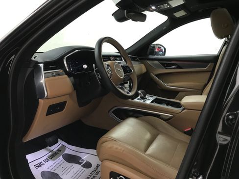 Used 2023 Jaguar F-PACE S AWD/4WD image 9