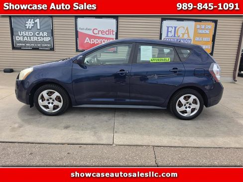 Used 2009 Pontiac Vibe w/ Preferred Package FWD image 1