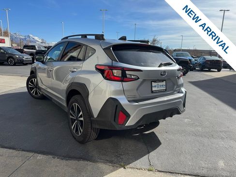 Used 2024 Subaru Crosstrek 2.0i Premium image 5