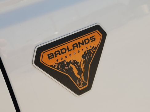 New 2026 Ford Bronco Badlands image 12