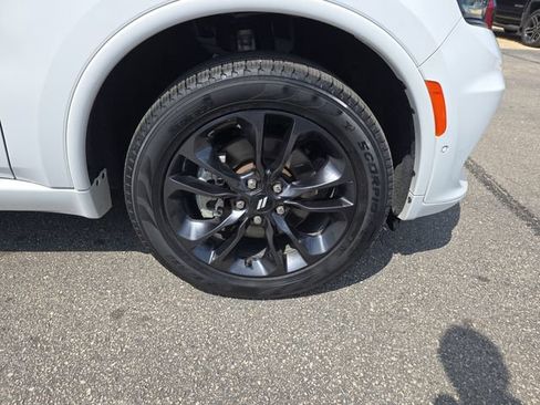 Used 2025 Dodge Durango GT AWD/4WD image 18