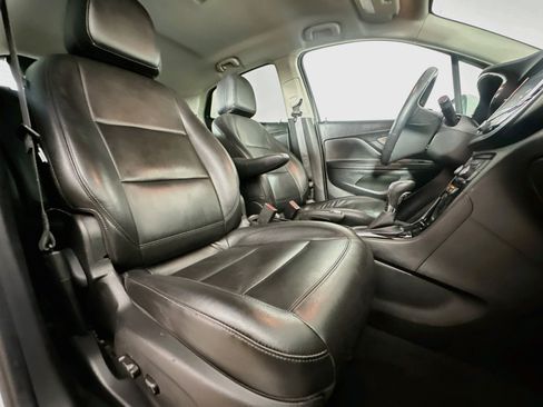 Used 2020 Buick Encore Essence AWD/4WD image 29