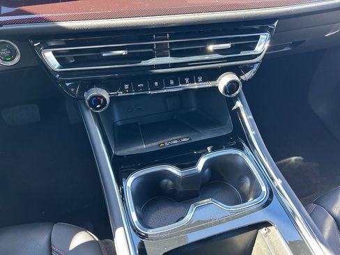 New 2026 Chevrolet Traverse RS image 18