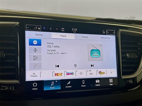 New 2026 Chrysler Voyager LX image 13