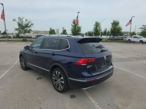 Used 2021 Volkswagen Tiguan SEL Premium R-Line w/ 3rd Row Seat Package AWD/4WD image 7