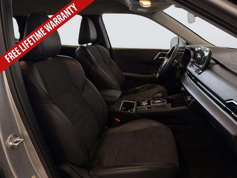 Used 2024 Mitsubishi Outlander FWD image 34