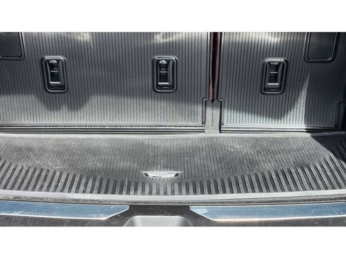 Certified 2023 Cadillac Escalade Premium Luxury Platinum w/ LPO, Radiant Package image 20