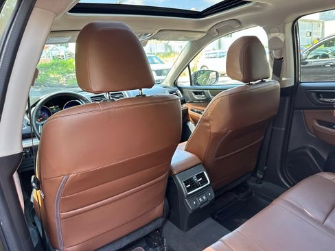 Used 2019 Subaru Outback 2.5i Touring AWD/4WD image 30
