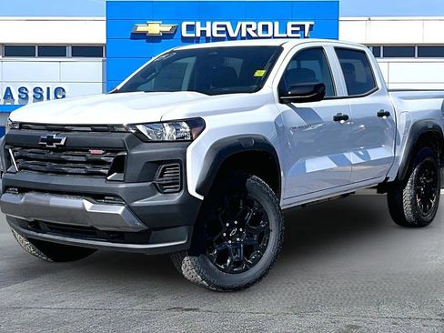 New 2026 Chevrolet Colorado Trail Boss image 2