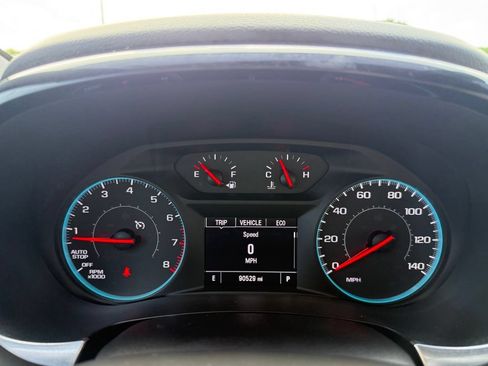 Used 2022 Chevrolet Traverse LS AWD/4WD image 14