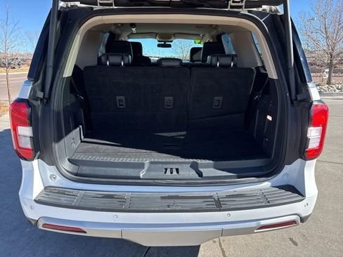 Used 2024 Ford Expedition XLT image 9