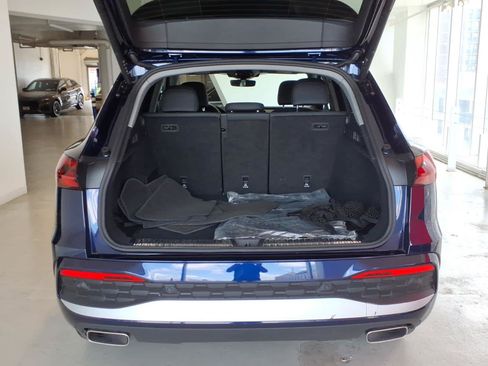 Used 2025 Audi Q5 Premium w/ Convenience Package AWD/4WD image 10