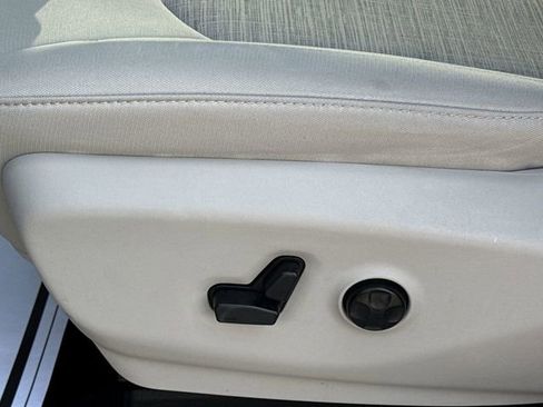 Used 2018 Chrysler Pacifica Touring Plus image 14