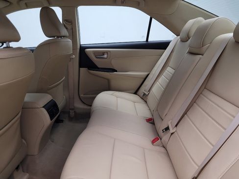 Used 2015 Toyota Camry XLE image 18