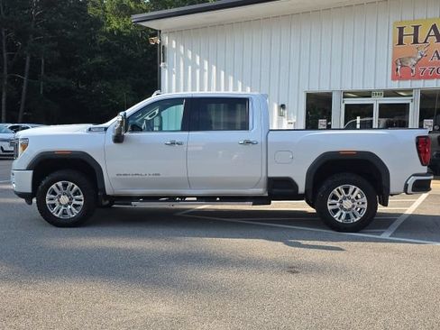 Used 2022 GMC Sierra 2500 Denali w/ Technology Package AWD/4WD image 2