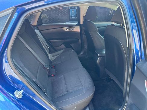 Used 2021 Kia Forte LXS FWD image 19