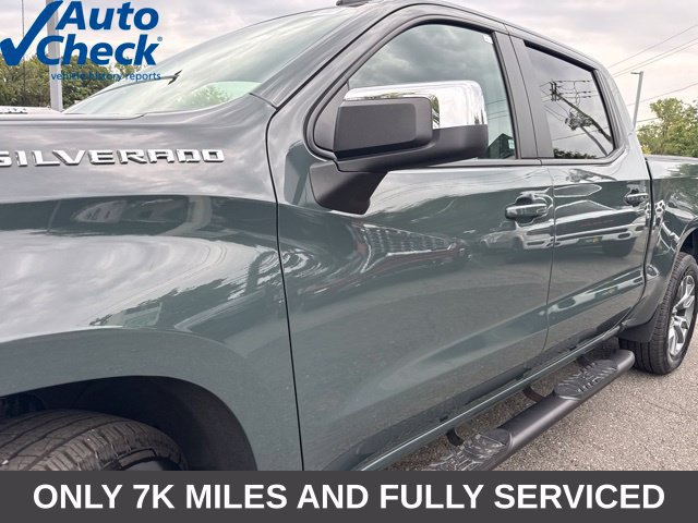 Used 2025 Chevrolet Silverado 1500 LT AWD/4WD image 4