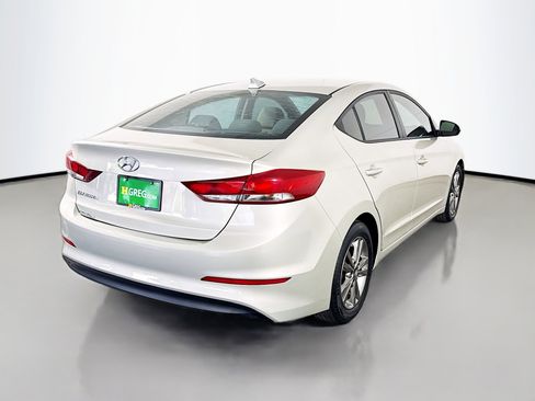 Used 2017 Hyundai Elantra SE image 10