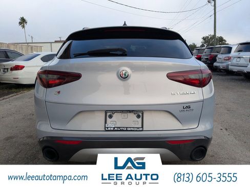 Used 2022 Alfa Romeo Stelvio Ti image 4