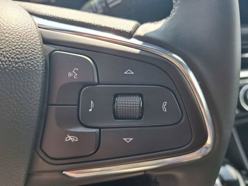 Used 2025 Buick Envista Sport Touring w/ Convenience I Package FWD image 21
