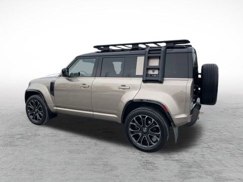 Used 2025 Land Rover Defender 110 image 5
