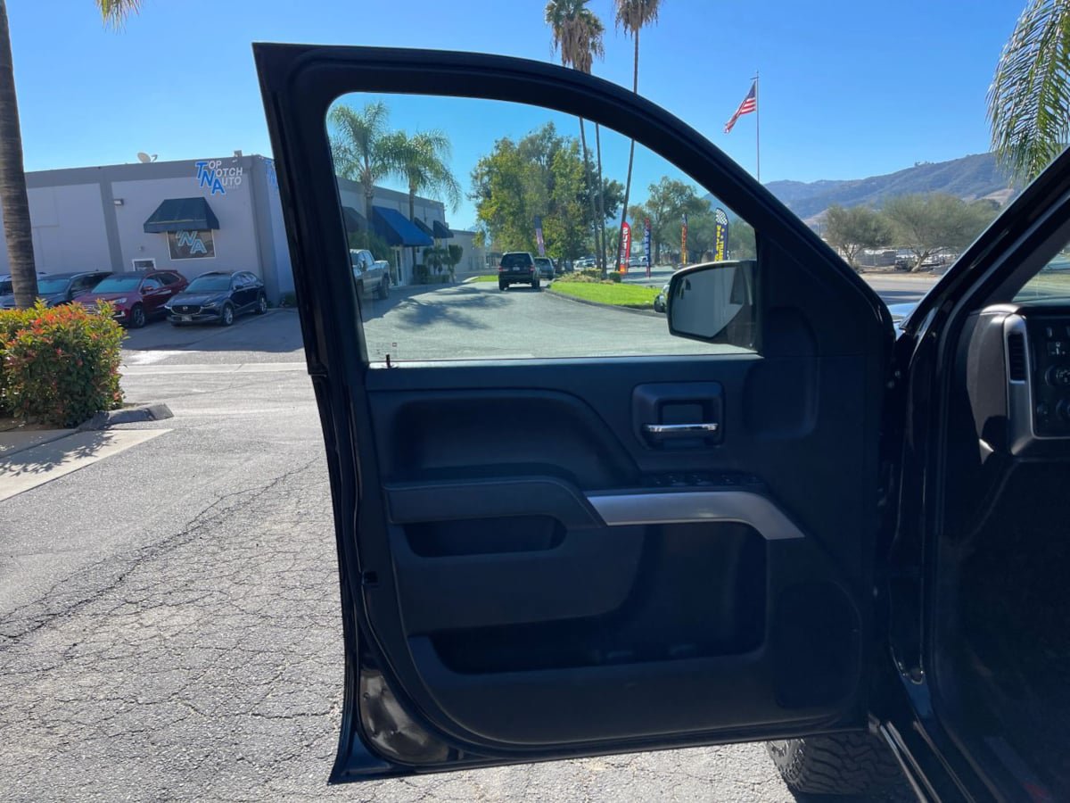 Used 2015 Chevrolet Silverado 1500 LT AWD/4WD image 17
