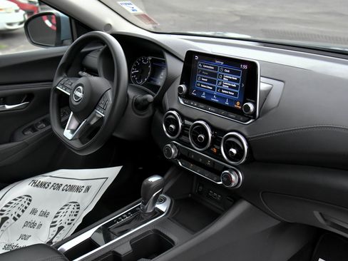 Used 2024 Nissan Sentra SV image 37