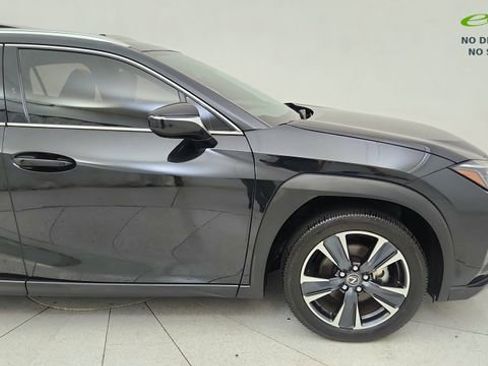 Used 2025 Lexus UX 300h FWD image 7
