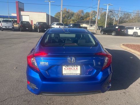 Used 2017 Honda Civic EX-T image 4