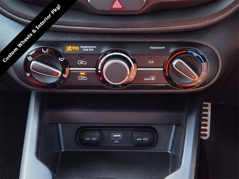 New 2025 Kia Soul LX w/ LX Technology Package image 13