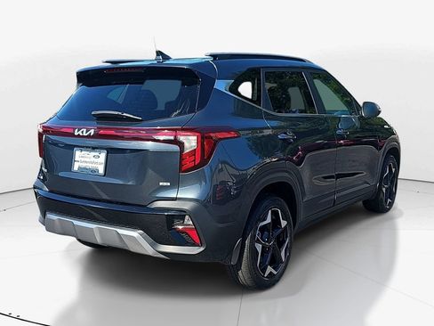 Used 2024 Kia Seltos EX AWD/4WD image 5