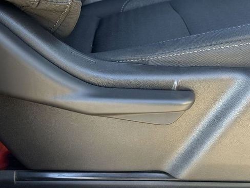 Certified 2025 Chevrolet Silverado 1500 LT image 30