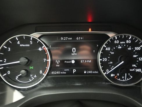 Used 2025 Nissan Rogue SV image 12