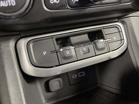 Used 2023 GMC Acadia SLE w/ Driver Convenience Package image 26