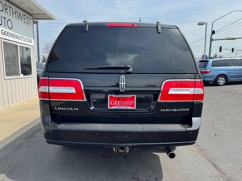 Used 2010 Lincoln Navigator 4WD image 4