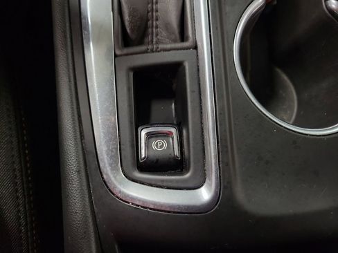 Used 2020 Chevrolet Equinox LT FWD image 15