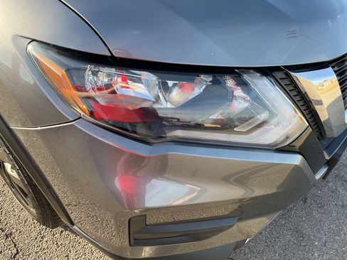 Used 2018 Nissan Rogue S image 35