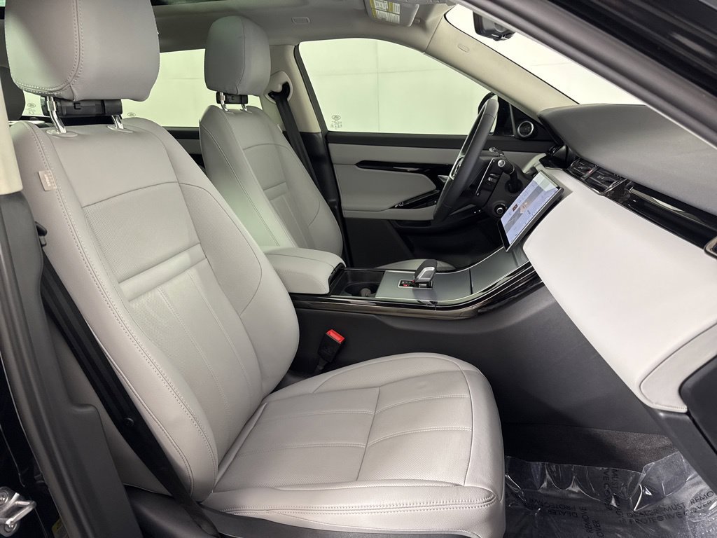 Used 2025 Land Rover Range Rover Evoque S AWD/4WD image 13